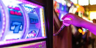 slots33